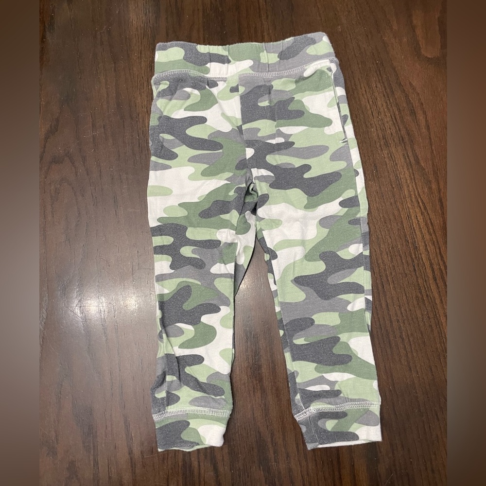 Falls creek kids camo pants size 18 months.